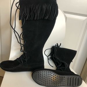 Minnetonka Indian style boots